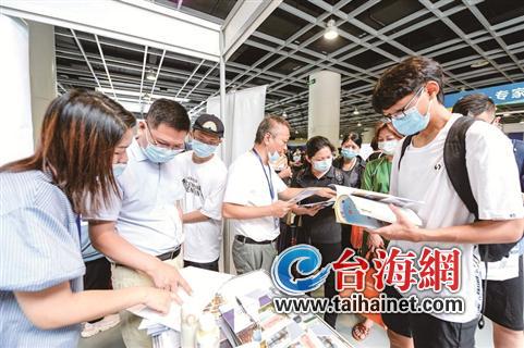 教育咨詢服務大獲好評，數萬人次前來咨詢取經